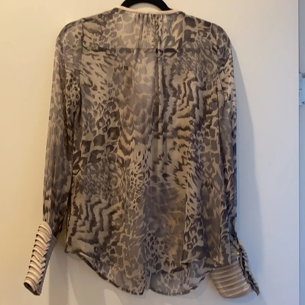 Elizabeth and James blouse with leather detail. S​​​​​​​​​​​​​​​​​​​​​​​​ - Picture 4 of 4